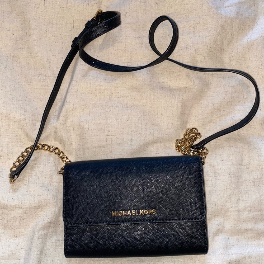 Michael Kors Daniela Large Saffiano Leather Crossbody Bag